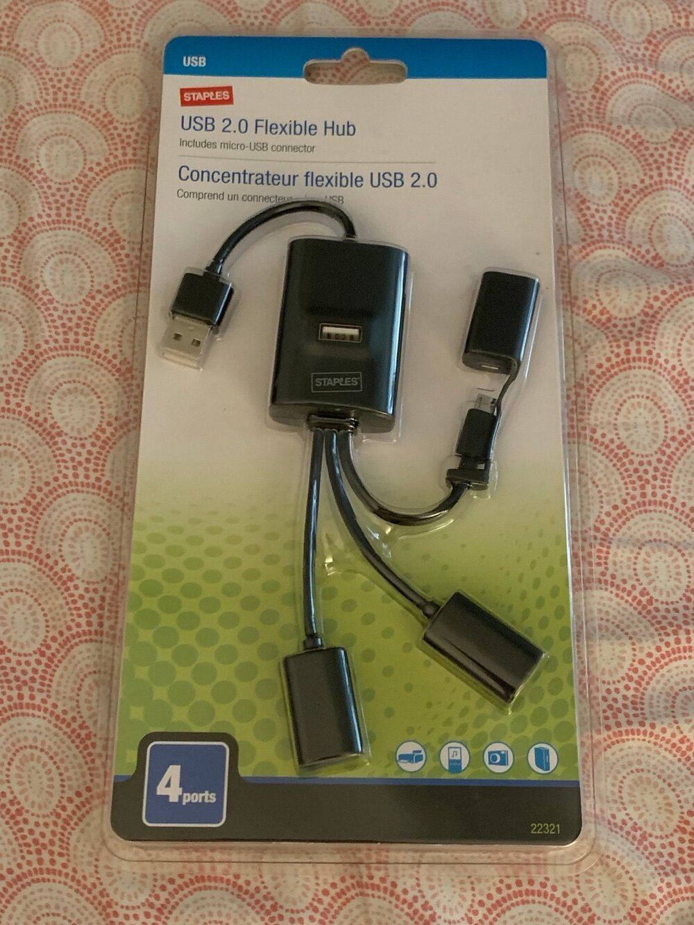 New Sealed Staples USB 2.0 Flexible Hub Micro-USB Connector 4 Ports